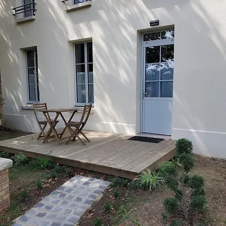 La Grelauderie 2 *